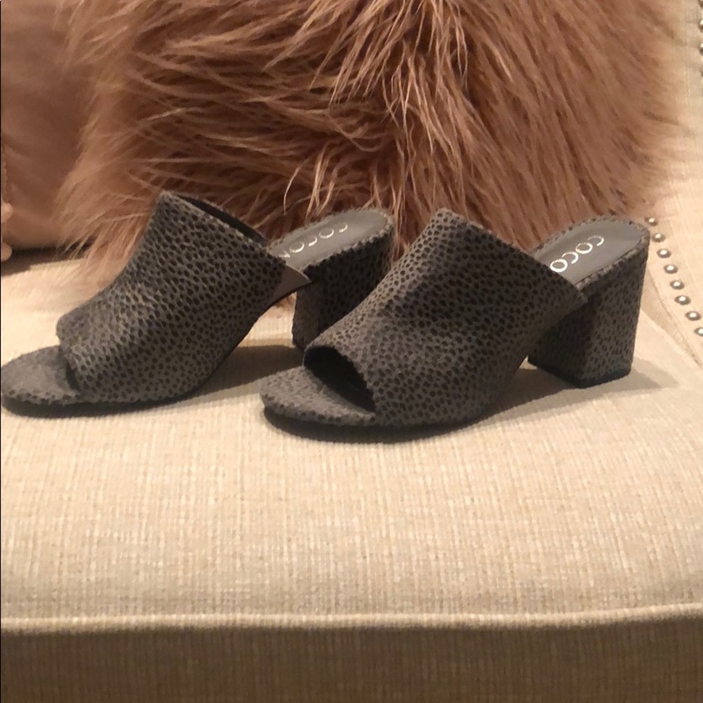 Coconuts by matisse mule grey animal print NWT